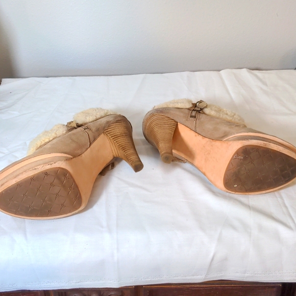 UGG Platform Booties - Picture 4 of 5